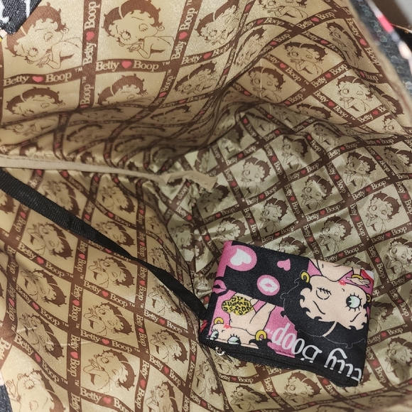 Betty Boop Black and Pink Floral Tote - Picture 11 of 14